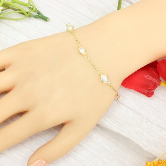 "Trendy Handmade Bracelet – A Thoughtful Gift for Girls & Women | UNVRC1107 - Picture 9 of 10